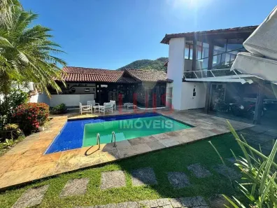 Casa de Condomínio com 3 Quartos para alugar, 360m² no Itaipu, Niterói