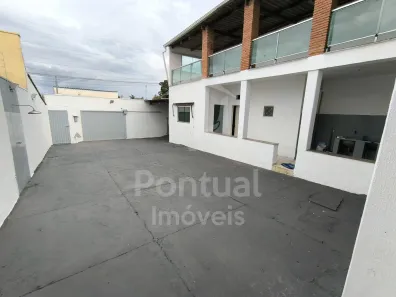 Casa com 5 Quartos para alugar, 200m² no Jardim Canaã, Uberlândia
