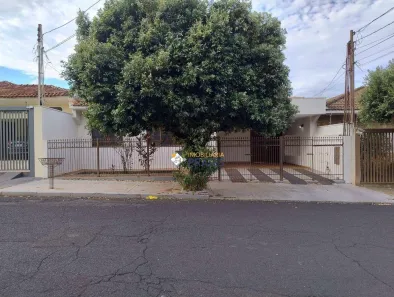Casa com 3 Quartos para alugar, 220m² no Jardim Bordon, São José do Rio Preto