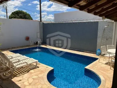 Casa com 3 Quartos à venda, 197m² no Vila Jardim Celina, Bauru
