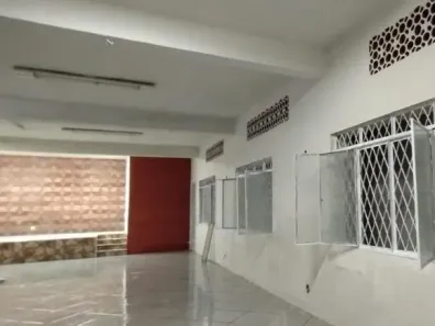 Imóvel Comercial com 2 Quartos à venda, 272m² no Bom Pastor, Belford Roxo