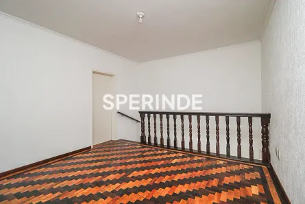Casa com 3 Quartos para alugar, 298m² no Medianeira, Porto Alegre