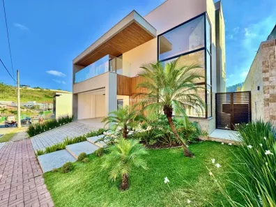 Casa com 4 Quartos à venda, 324m² no São Mateus, Juiz de Fora