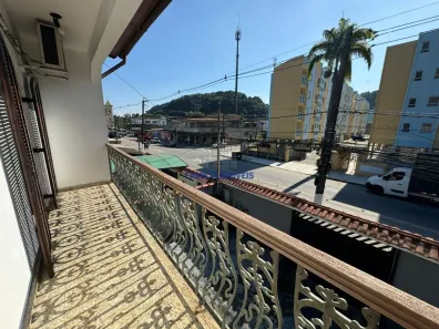 Sobrado com 3 Quartos à venda, 450m² no Morro Nova Cintra, Santos