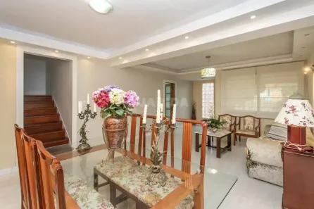 Casa com 3 Quartos para alugar, 300m² no Sarandi, Porto Alegre