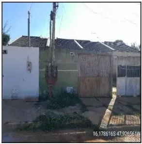 Casa com 2 Quartos à venda, 150m² no Centro, Luziânia