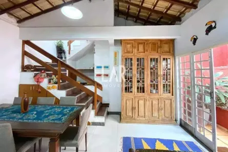 Casa com 3 Quartos à venda, 160m² no Dom Joaquim, Belo Horizonte