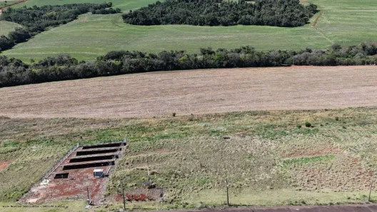 Lote/Terreno à venda, 500m² no , Luiziana