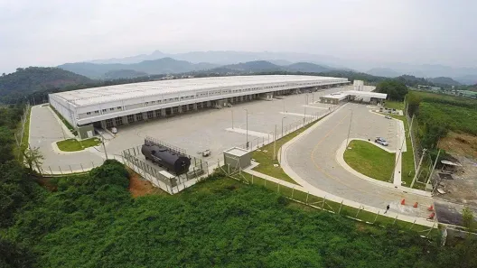 Galpão/Depósito/Armazém para alugar, 4000m² no Mantiquira, Duque de Caxias