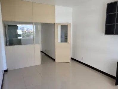 Sala Comercial à venda, 27m² no Brotas, Salvador