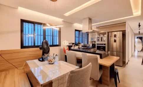 Sobrado com 3 Quartos à venda, 206m² no Parada Inglesa, São Paulo