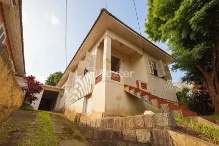 Casa com 2 Quartos à venda, 300m² no Vila Ipiranga, Porto Alegre