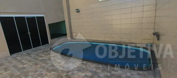 Casa com 3 Quartos à venda, 420m² no Jardim das Palmeiras, Uberlândia