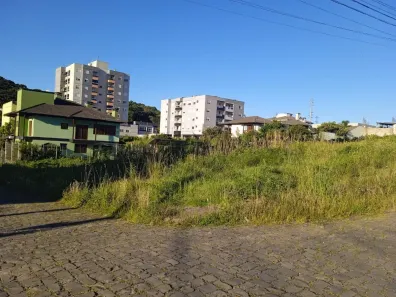 Lote/Terreno à venda, 361m² no São Luiz, Caxias do Sul