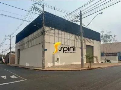 Galpão/Depósito/Armazém para venda ou aluguel, 655m² no Alto Umuarama, Uberlândia