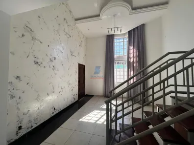Casa com 4 Quartos à venda, 147m² no Três Barras, Contagem