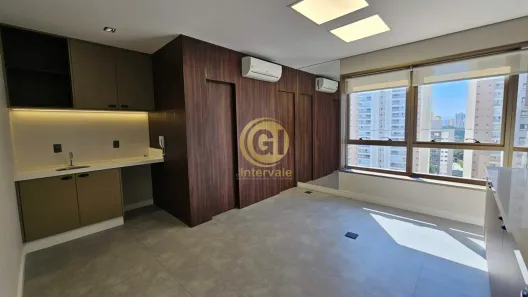 Sala Comercial à venda, 32m² no Condomínio Royal Park, São José dos Campos