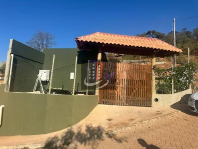 Fazenda/Sítio com 3 Quartos à venda, 110m² no Vila Paris, Contagem