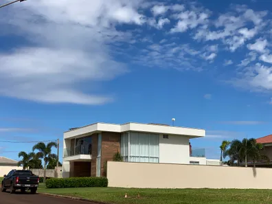 Casa de Condomínio com 4 Quartos à venda, 320m² no Golden Park, Dourados