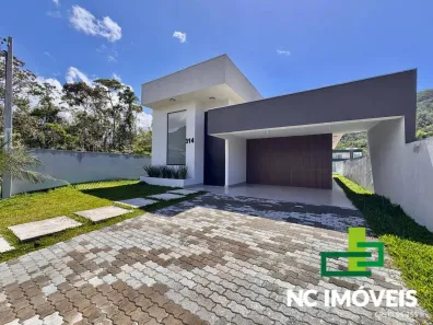 Casa de Condomínio com 3 Quartos à venda, 170m² no Mar Verde, Caraguatatuba