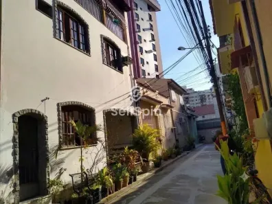 Casa com 5 Quartos para alugar, 100m² no Icaraí, Niterói