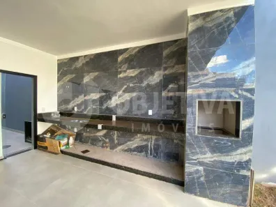 Casa com 3 Quartos à venda, 180m² no Novo Mundo, Uberlândia