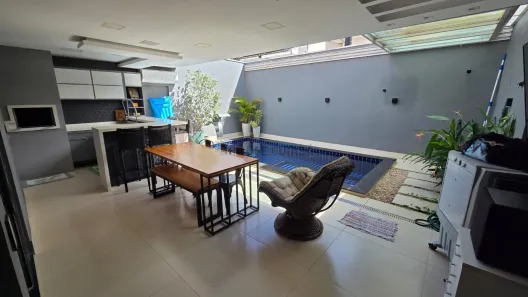 Casa de Condomínio com 3 Quartos à venda, 195m² no Ribeirão do Lipa, Cuiabá