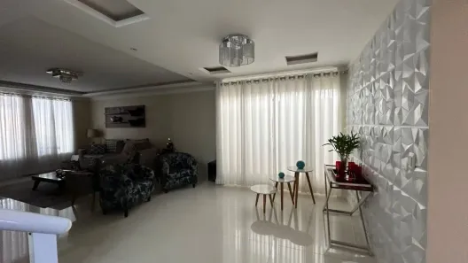 Casa com 3 Quartos à venda, 420m² no Lagoa, Macaé