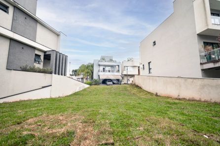 Lote/Terreno à venda, 376m² no Campo Comprido, Curitiba