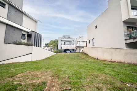 Lote/Terreno à venda, 376m² no Campo Comprido, Curitiba