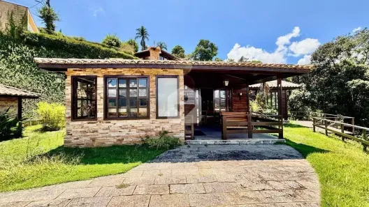 Casa com 3 Quartos à venda, 212m² no Itaipava, Petrópolis