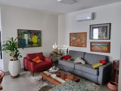 Apartamento com 2 Quartos à venda, 86m² no Tabajaras, Uberlândia