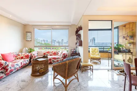 Apartamento com 3 Quartos à venda, 130m² no Vila Madalena, São Paulo
