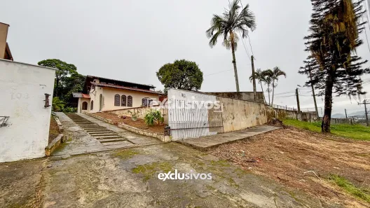 Lote/Terreno à venda, 720m² no Adhemar Garcia, Joinville