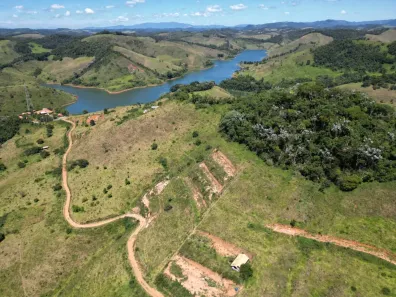 Lote/Terreno à venda, 860m² no , Santos Dumont