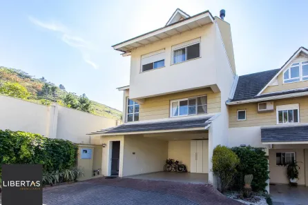 Casa de Condomínio com 3 Quartos à venda, 240m² no Teresópolis, Porto Alegre