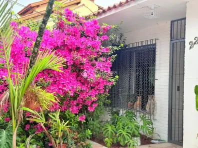 Casa com 3 Quartos à venda, 210m² no Nonoai, Porto Alegre