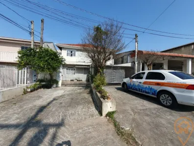 Sobrado com 5 Quartos à venda, 177m² no Boqueirão, Curitiba