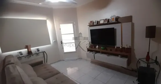 Casa com 2 Quartos à venda, 126m² no Jardim Santa Marina, Jacareí