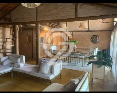Casa com 3 Quartos para alugar, 230m² no Pinheirinho, Vinhedo