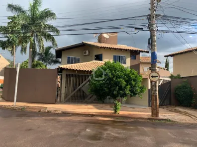 Sobrado com 4 Quartos à venda, 177m² no Cidade Jardim, Campo Grande