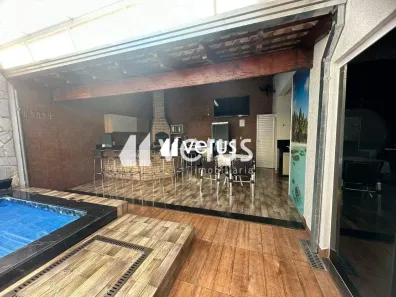 Casa com 3 Quartos à venda, 175m² no Jardim Inconfidência, Uberlândia