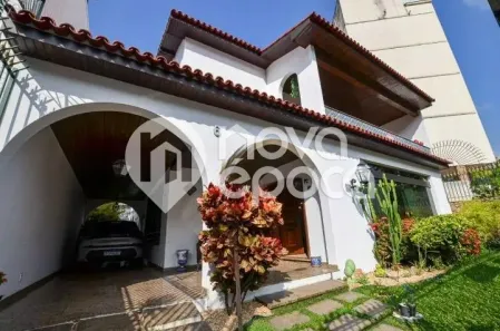 Casa com 4 Quartos à venda, 403m² no São Francisco, Niterói