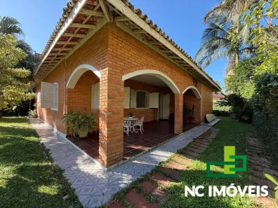 Casa de Condomínio com 3 Quartos à venda, 450m² no Massaguaçu, Caraguatatuba