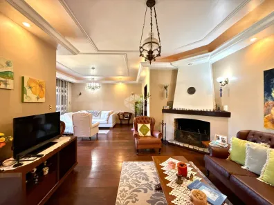Casa com 4 Quartos à venda, 300m² no Jardim Lindóia, Porto Alegre
