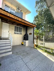 Sobrado com 2 Quartos à venda, 110m² no Vinhedos, Caxias do Sul