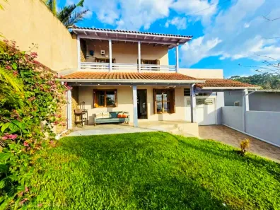 Sobrado com 4 Quartos para alugar, 220m² no Duque de Caxias, São Leopoldo