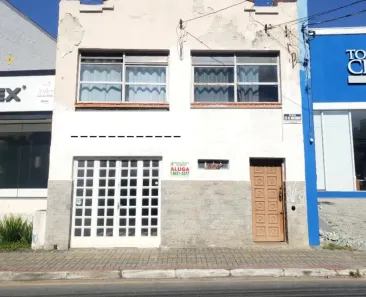 Casa com 3 Quartos para alugar, 50m² no Centro, Taubaté