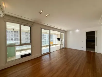 Apartamento com 3 Quartos para alugar, 134m² no Cidade Monções, São Paulo