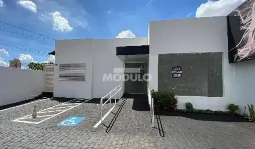 Prédio Comercial para alugar, 300m² no Centro, Uberlândia